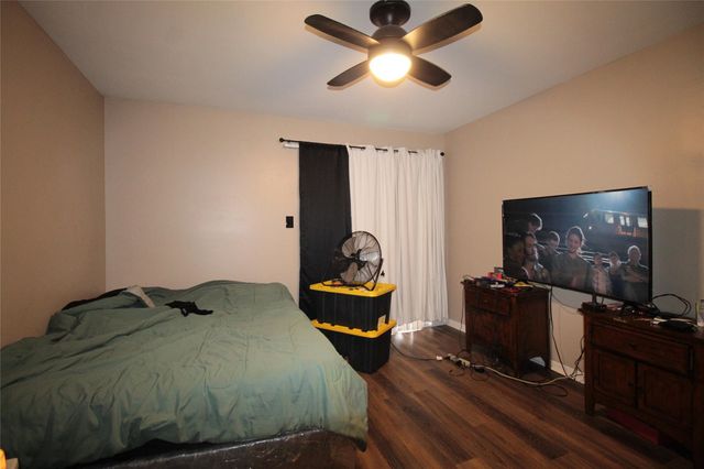 10912 Gulf Freeway 22, Houston, TX 77034