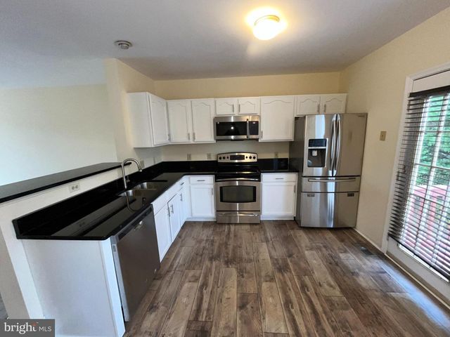 401 DONELSON LOOP, Stafford, VA 22554