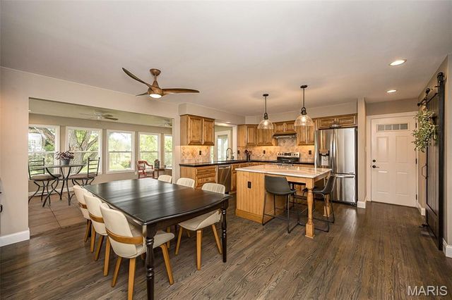 308 Willowpointe Drive, St Charles, MO 63304