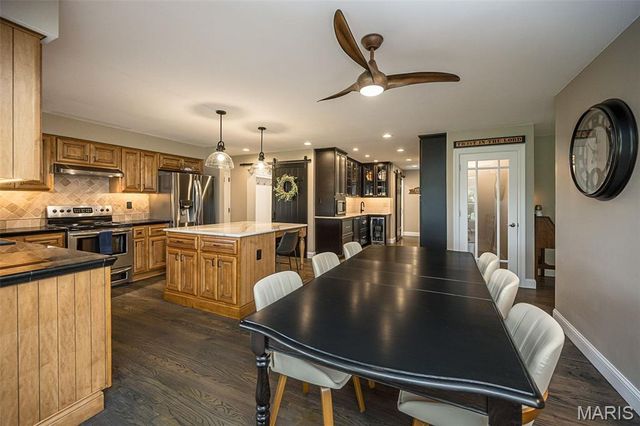 308 Willowpointe Drive, St Charles, MO 63304