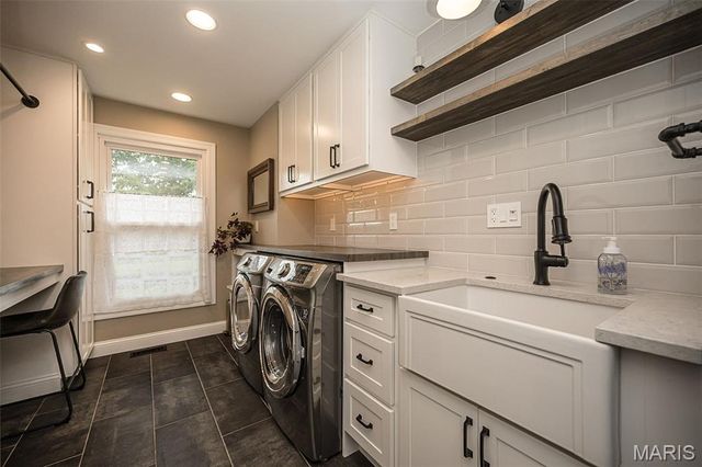 308 Willowpointe Drive, St Charles, MO 63304