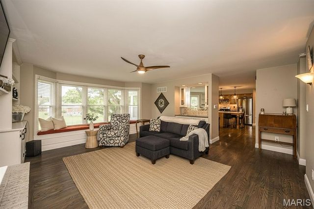 308 Willowpointe Drive, St Charles, MO 63304