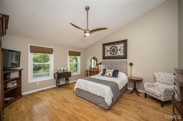 308 Willowpointe Drive, St Charles, MO 63304