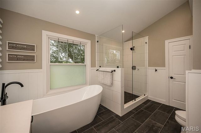 308 Willowpointe Drive, St Charles, MO 63304