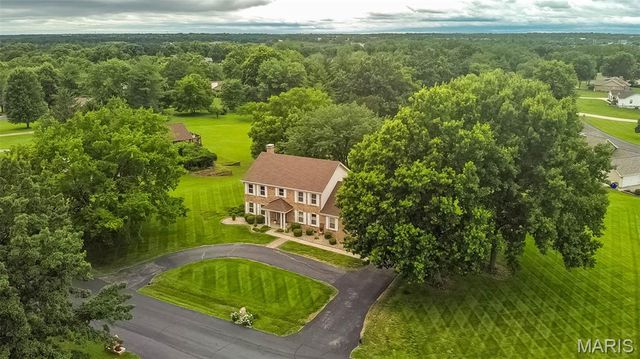 308 Willowpointe Drive, St Charles, MO 63304