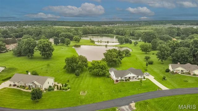 308 Willowpointe Drive, St Charles, MO 63304