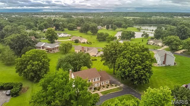 308 Willowpointe Drive, St Charles, MO 63304