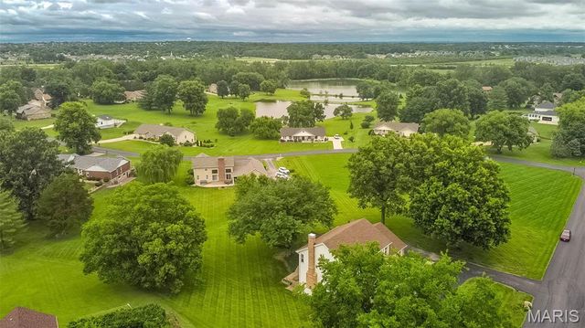 308 Willowpointe Drive, St Charles, MO 63304