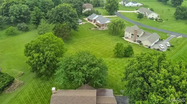308 Willowpointe Drive, St Charles, MO 63304