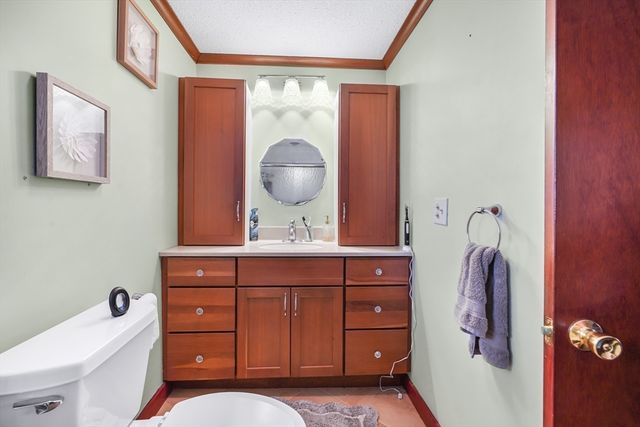 96 Star St, Fall River, MA 02724