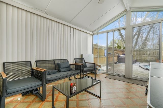 96 Star St, Fall River, MA 02724