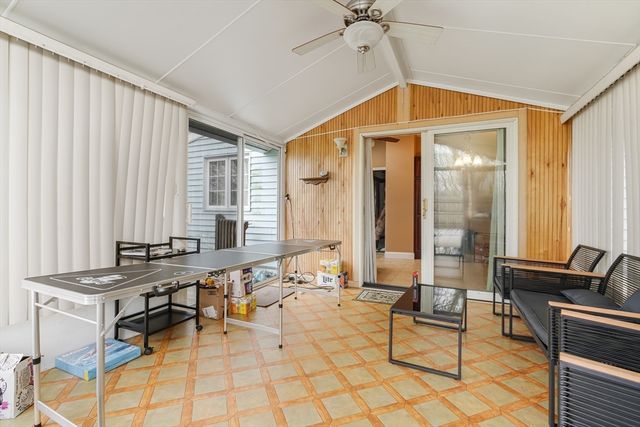 96 Star St, Fall River, MA 02724