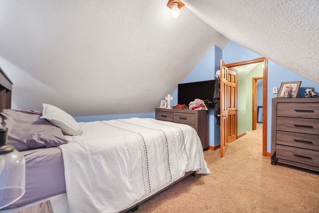 96 Star St, Fall River, MA 02724