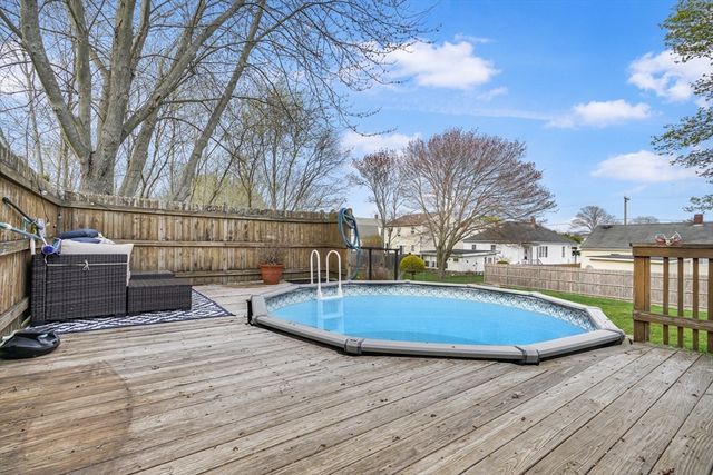 96 Star St, Fall River, MA 02724