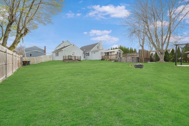 96 Star St, Fall River, MA 02724