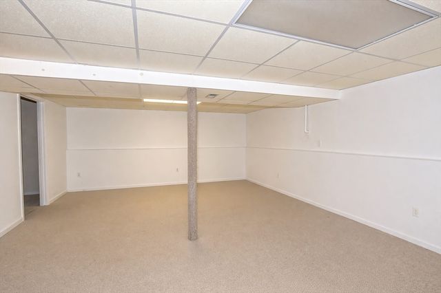 285 Ellendale Circle, Springfield, MA 01128