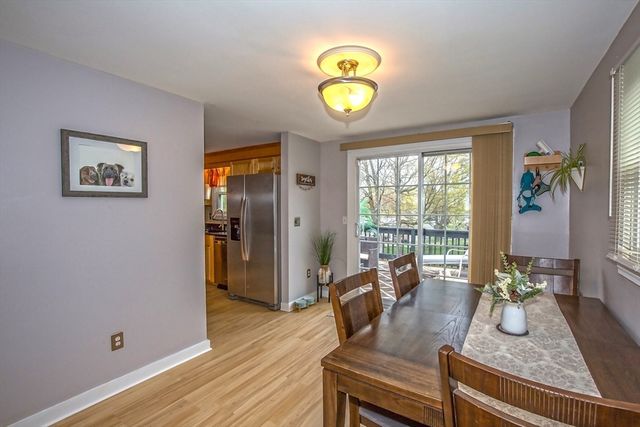 285 Ellendale Circle, Springfield, MA 01128