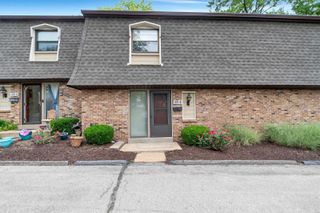 221 Braeshire Drive B, Ballwin, MO 63021