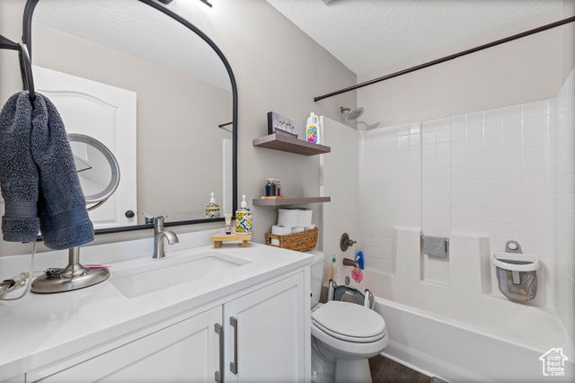 228 N BUCKINGHAM DR, North Salt Lake, UT 84054