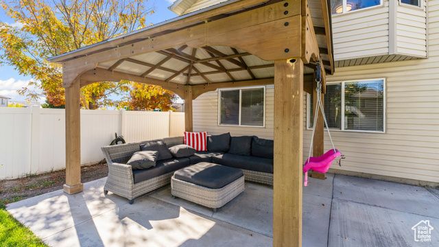 228 N BUCKINGHAM DR, North Salt Lake, UT 84054