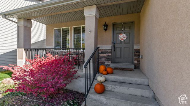 228 N BUCKINGHAM DR, North Salt Lake, UT 84054