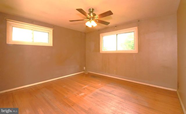 6815 KINGWOOD DR, Falls Church, VA 22042