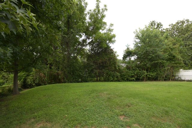 6815 KINGWOOD DR, Falls Church, VA 22042