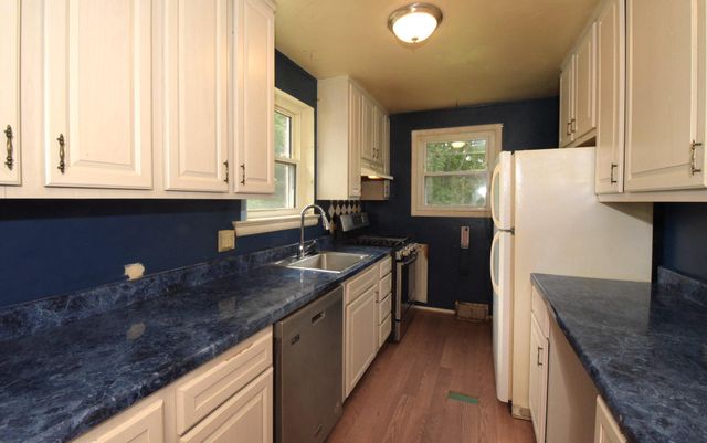 6815 KINGWOOD DR, Falls Church, VA 22042
