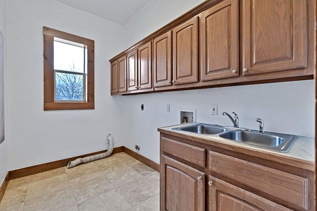 324 Rolling Oaks Ridge, Cedar Hill, TX 75104