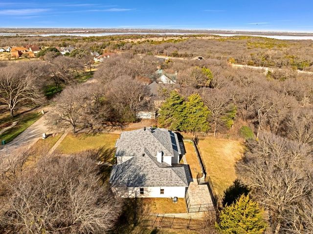 324 Rolling Oaks Ridge, Cedar Hill, TX 75104