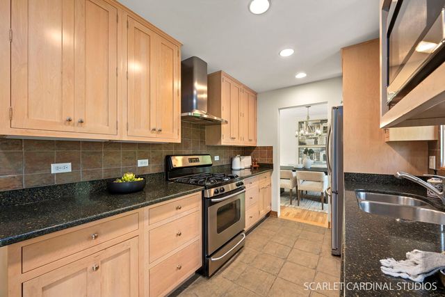 17 Meisinger Lane, Naperville, IL 60540