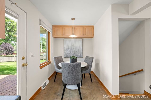 17 Meisinger Lane, Naperville, IL 60540