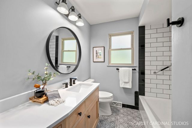 17 Meisinger Lane, Naperville, IL 60540