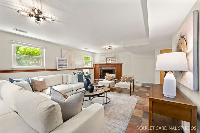 17 Meisinger Lane, Naperville, IL 60540