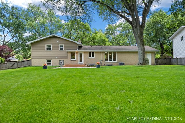 17 Meisinger Lane, Naperville, IL 60540