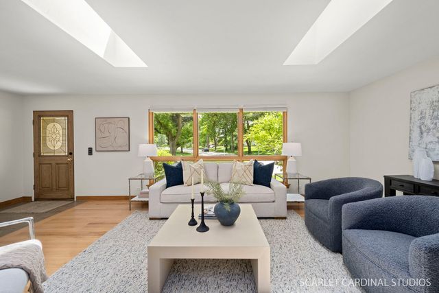 17 Meisinger Lane, Naperville, IL 60540