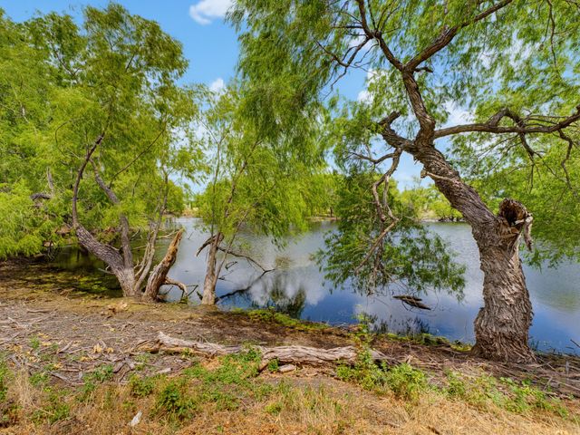 487 County Road 2514, Decatur, TX 76234