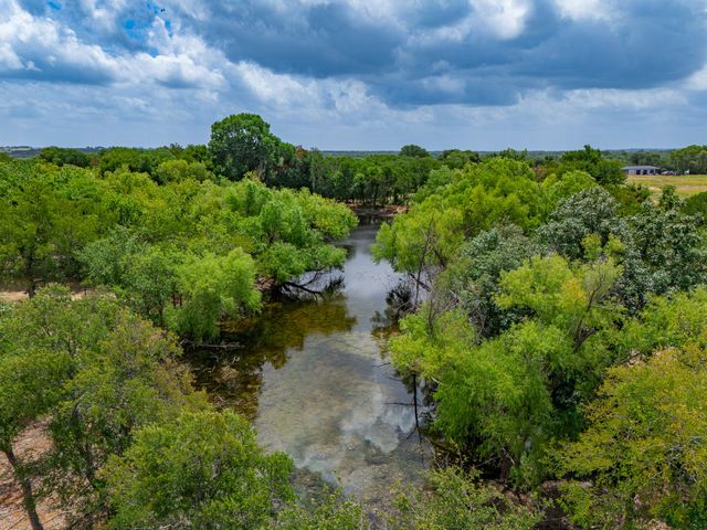 487 County Road 2514, Decatur, TX 76234