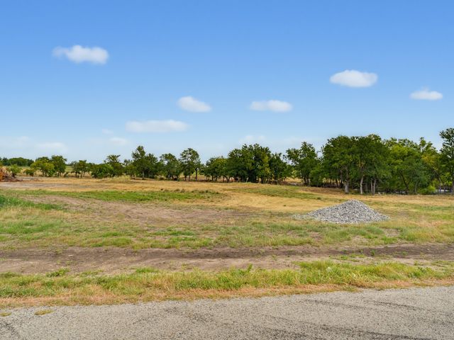 487 County Road 2514, Decatur, TX 76234