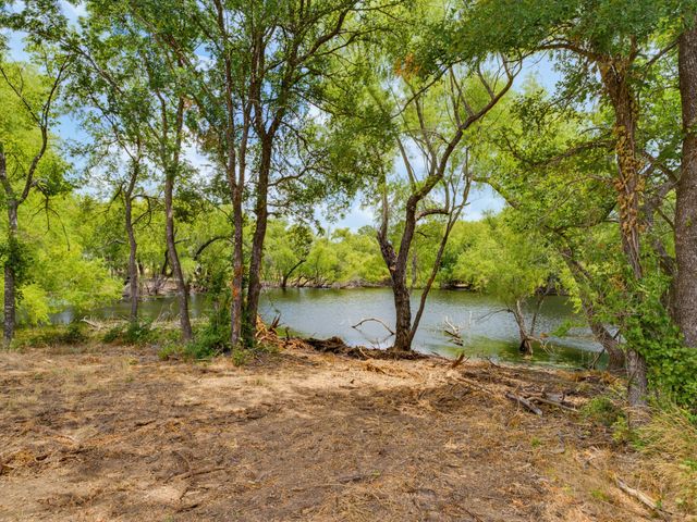 487 County Road 2514, Decatur, TX 76234