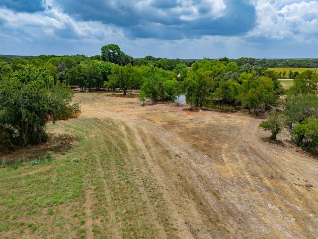 487 County Road 2514, Decatur, TX 76234