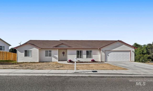 880 S Iowa Ave, Payette, ID 83661 property photo
