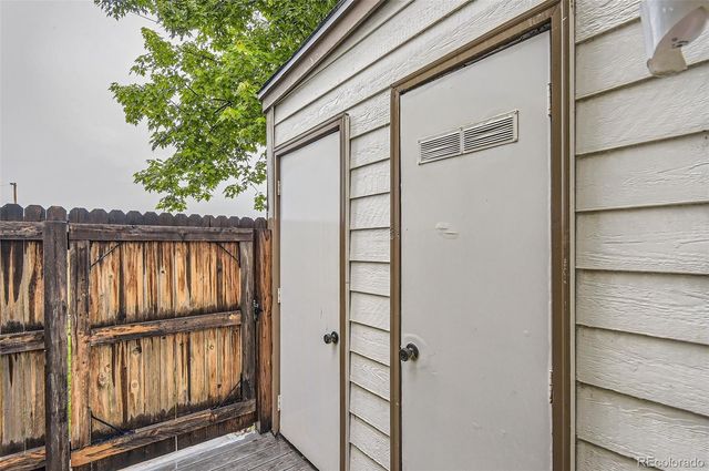 1811 S Quebec Way 31, Denver, CO 80231