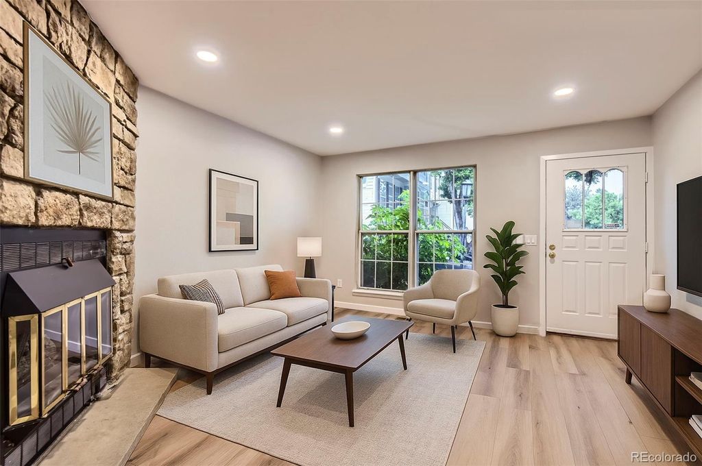 1811 S Quebec Way 31, Denver, CO 80231