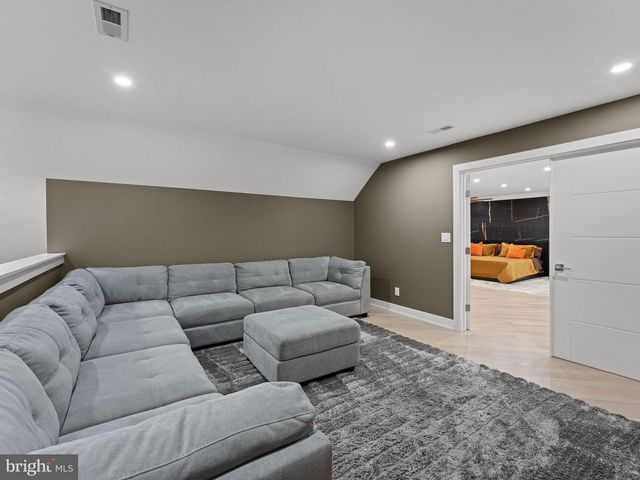 224 WILSON RD, Turnersville, NJ 08012