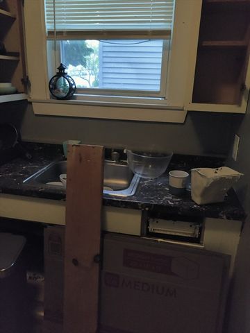 61 Vine 34, Lynn, MA 01905