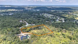 6402 Claywood Lane, Fayetteville, AR 72703