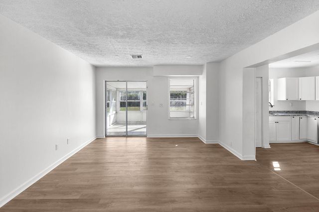 750 SW Lakehurst Drive, Port St Lucie, FL 34983