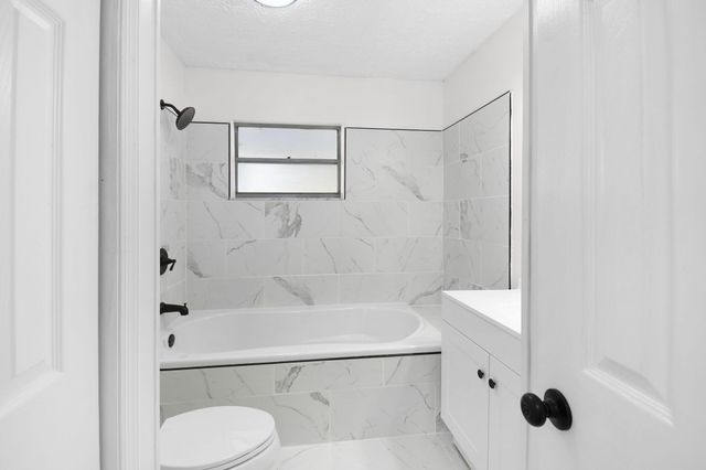 750 SW Lakehurst Drive, Port St Lucie, FL 34983