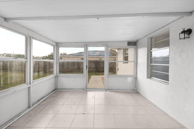 750 SW Lakehurst Drive, Port St Lucie, FL 34983